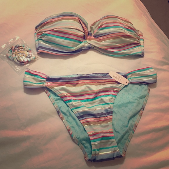 Victoria's Secret Strapless Twist Bandeau Top