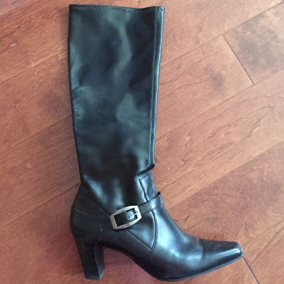 Cute Black boots !
