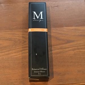 NIB M Design Tangerine 8 oz botanical diffuser