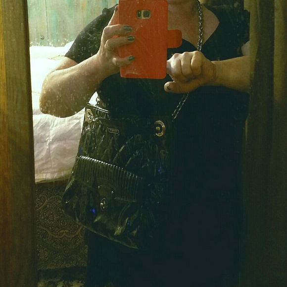 Sold 😢SUPER LUX!!! COACH LIQUID GLOSS SLIM TOTE - Picture 5 of 8