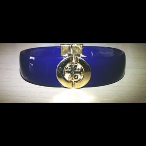 TORY BURCH LOGO HINGE BRACELET