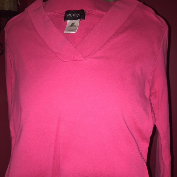 Cotton long sleeve t shirt.