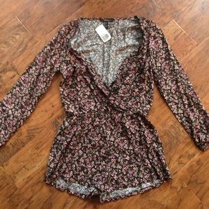 Black floral rhomper