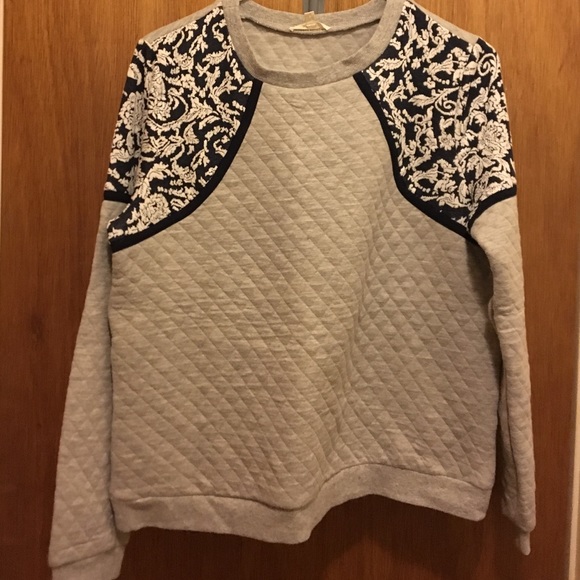 Grey sweater