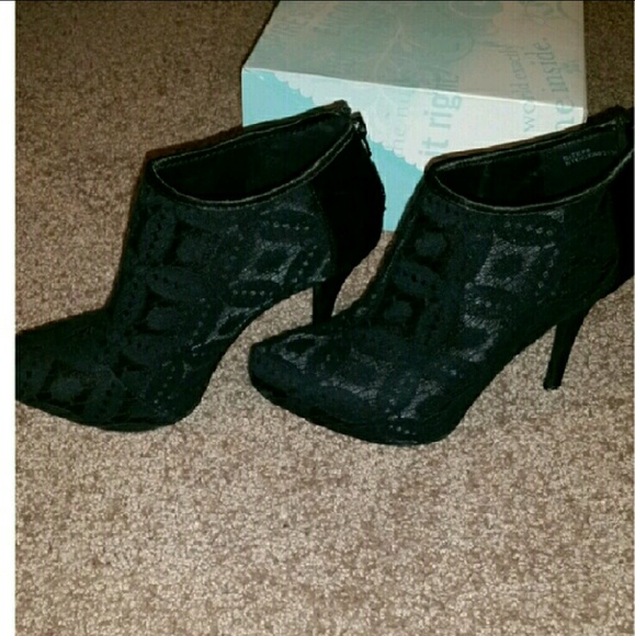 maurices black booties