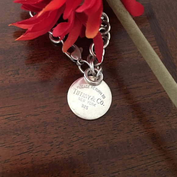 Tiffany & Co. Jewelry - TIFFANY & Co Return to Tiffany 925 Bracelet