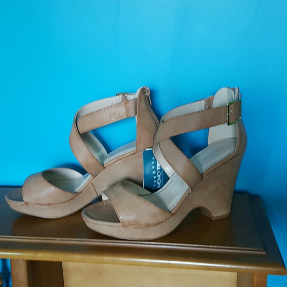 Womans wedge sandles