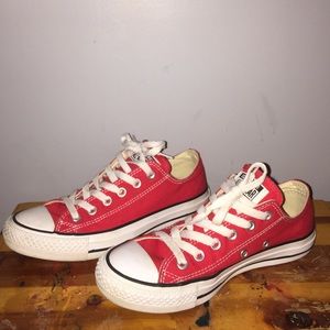 Beautiful red converse for a great deal!