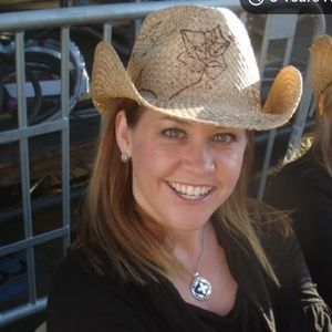 Meet your Posher, Kerri