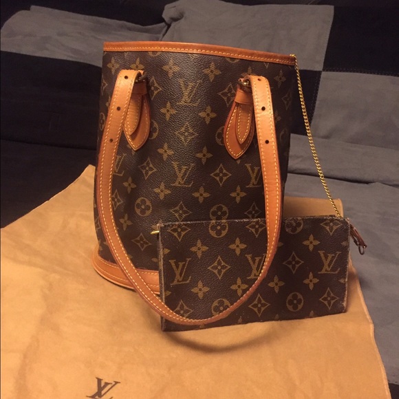 Flash Sale!!Authentic LV Bucket Pm with Purse