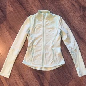 Size 6 lululemon jacket in mint color.