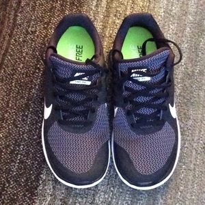 Nike Free 4.0 Sneakers