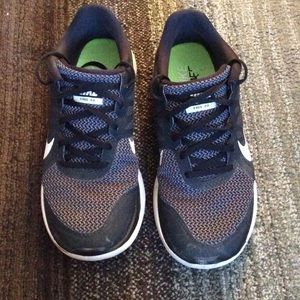 Nike Free 4.0 Sneakers