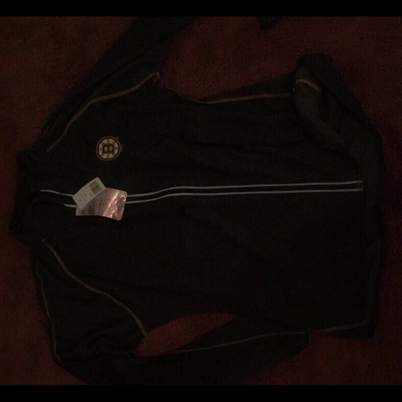 brand new boston bruins sweatshirt