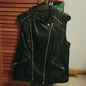 Forever 21 Faux Leather Moto Vest