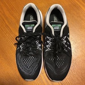 Women's Nike Zoom Winflo 2 Flash
