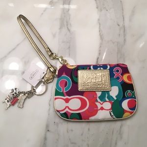 Brand new coach wristlet w new coach key chain