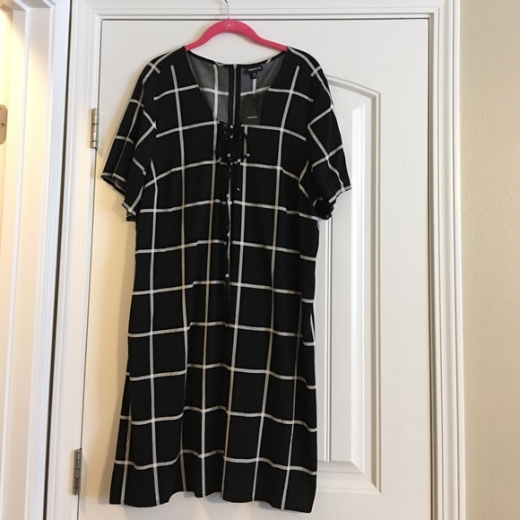 torrid Dresses & Skirts - Torrid Lace Up Plaid Challis Shift Dress 26