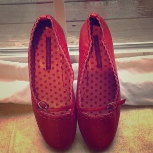 Super cute red flats