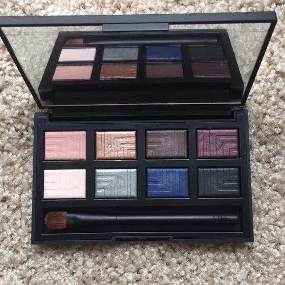 NARS dual intensity eyeshadow palette