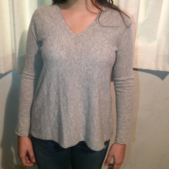 Vince cashmere v-neck sweater