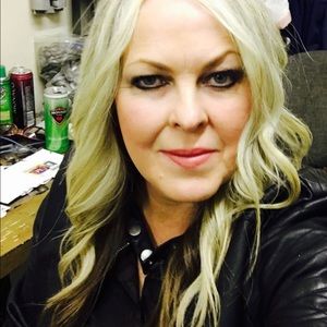 Meet your Posher, Angie