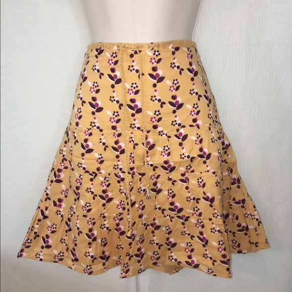 🔥3/$20 Sale: Hollister Elastic Yellow Skirt-M🔥