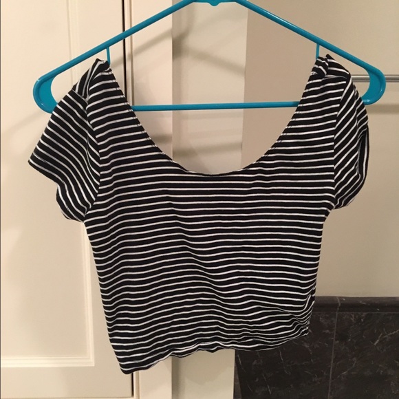 Stripped crop top - Picture 1 of 2