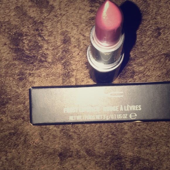 Mac Aristo-cat lipstick