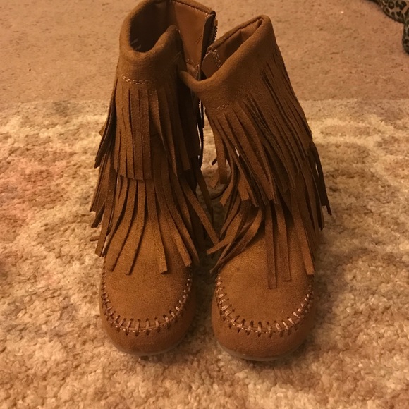 Brown fringe Boots