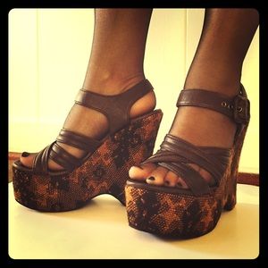 Platform sandals