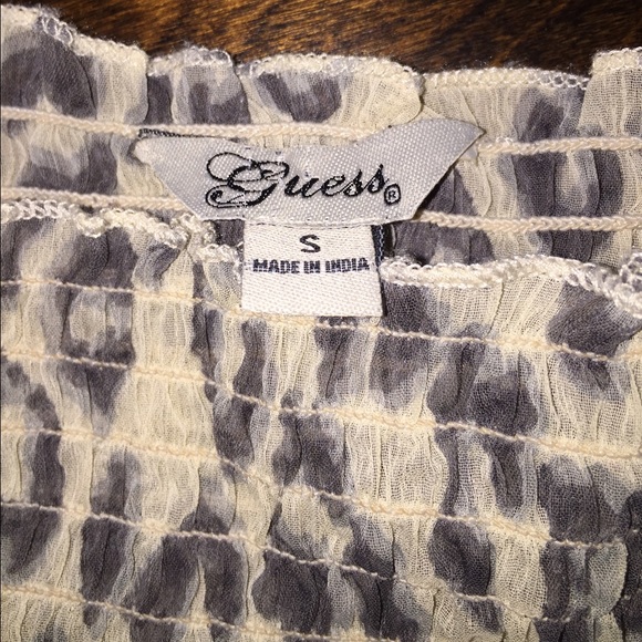 🦋 Black & Cream Animal Print Top Size Small 🎉 - Picture 6 of 8