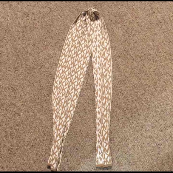 Authentic MK Scarf - Picture 1 of 1