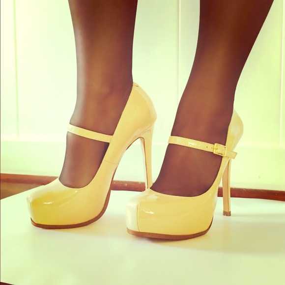 Steve Madden nude platform Mary Jane