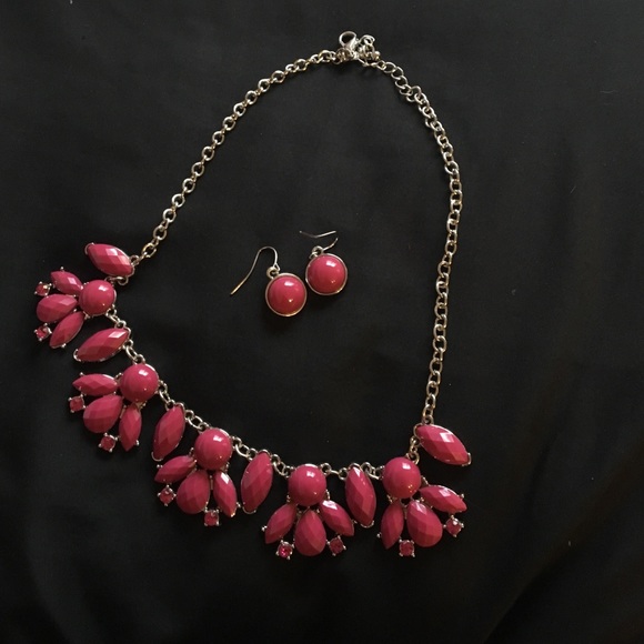 statement necklace and earring set