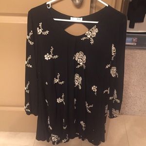 Long sleeve embroidered peasant dress!