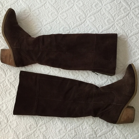 Knee-high brown suede boots from Urban Outfitters