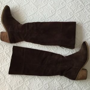 Knee-high brown suede boots from Urban Outfitters