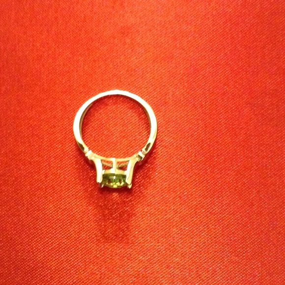 Peridot silver ringπππ»π»π«π«π«π« - Picture 3 of 4