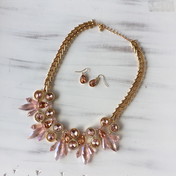 Stunning Diamond Statement Necklace - Picture 4 of 4