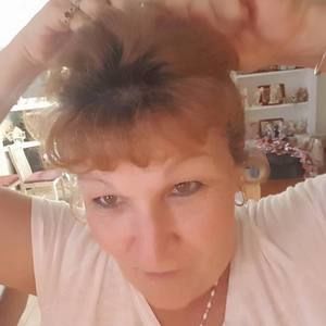 Meet your Posher, Nina