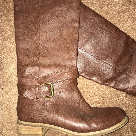 Brown riding boots size 8