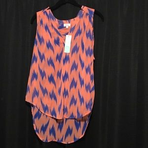 High-low sleeveless top