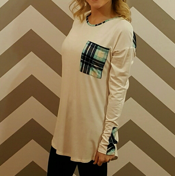 SOLD—-Blue Plaid Pocket and Sleeve Detail Top
