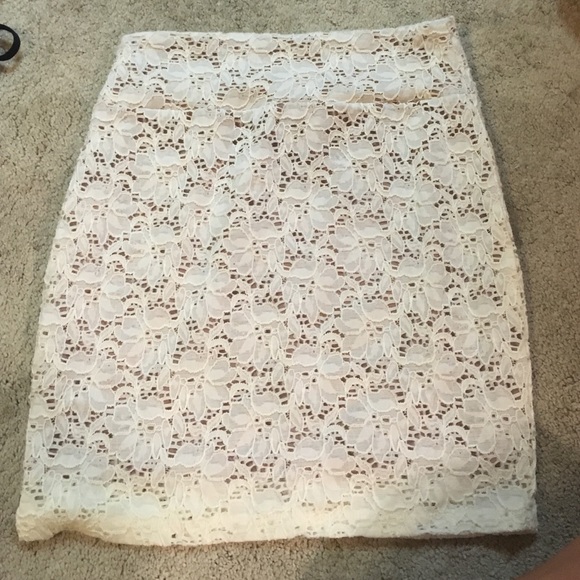 Lace skirt - Picture 1 of 1