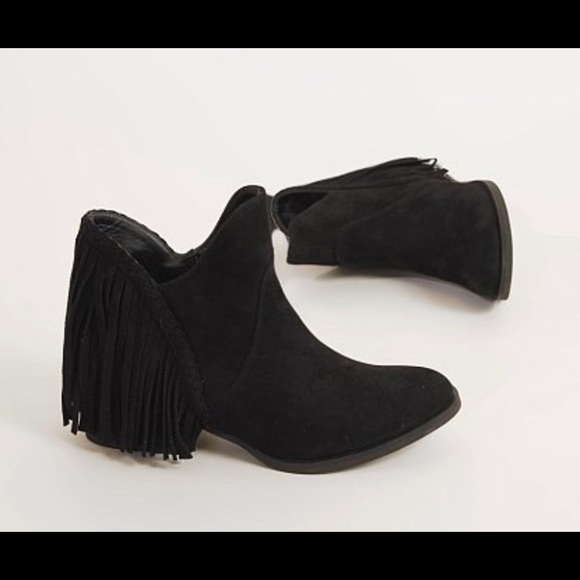 Black fringed booties