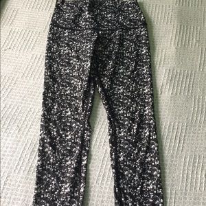 Lululemon Shine Bright Tight. Limited Edition.