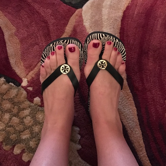 Tory burch flip flops