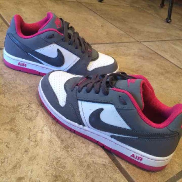 Nike Air Force Size 7