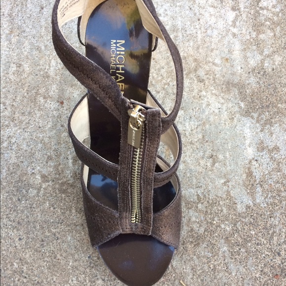 MICHAEL Michael Kors bronze zip-front heel - Picture 2 of 3
